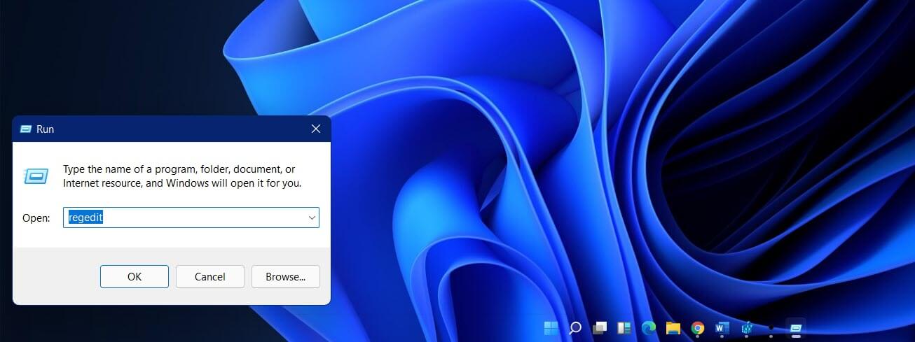 Запустите редактор реестра, нажмите Windows + R введите «regedit»